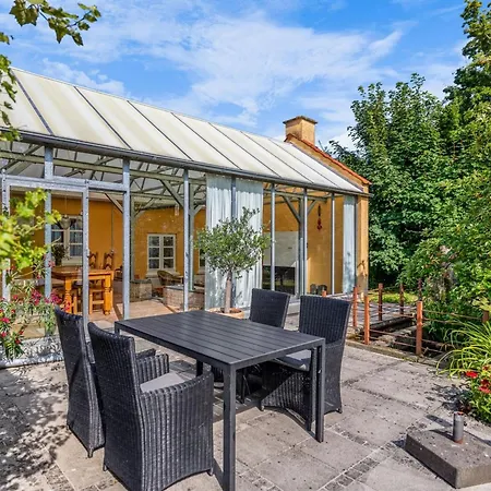 Vakantiehuis Huno - 2km From The Sea By Interhome