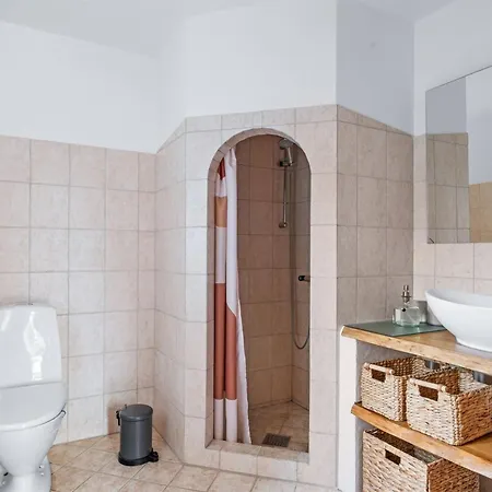 Huno - 2km From The Sea By Interhome Vakantiehuis *
