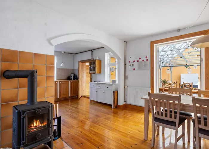 Huno - 2km From The Sea By Interhome