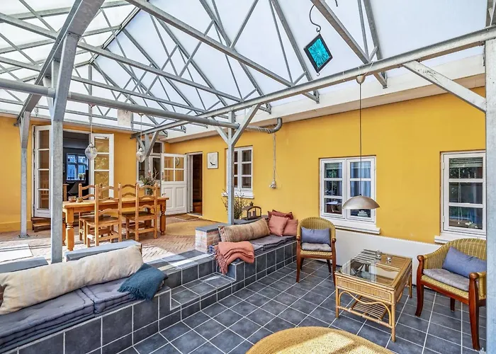 Huno - 2km From The Sea By Interhome